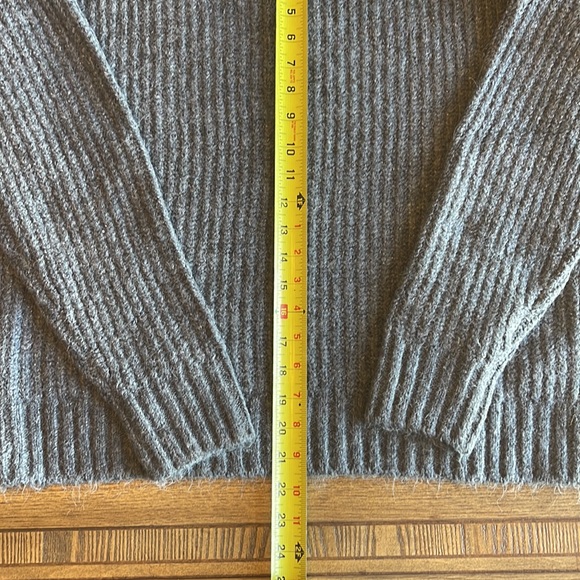 Old Navy gray boat neck sweater Medium - Picture 3 of 5